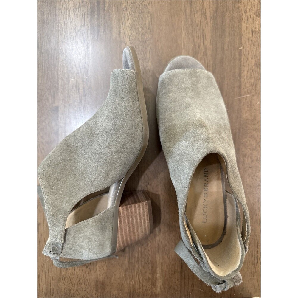 Lucky Brand Suede Peep Toe Booties 8.5 Taupe Gray Block Heel Tie Back Cutout